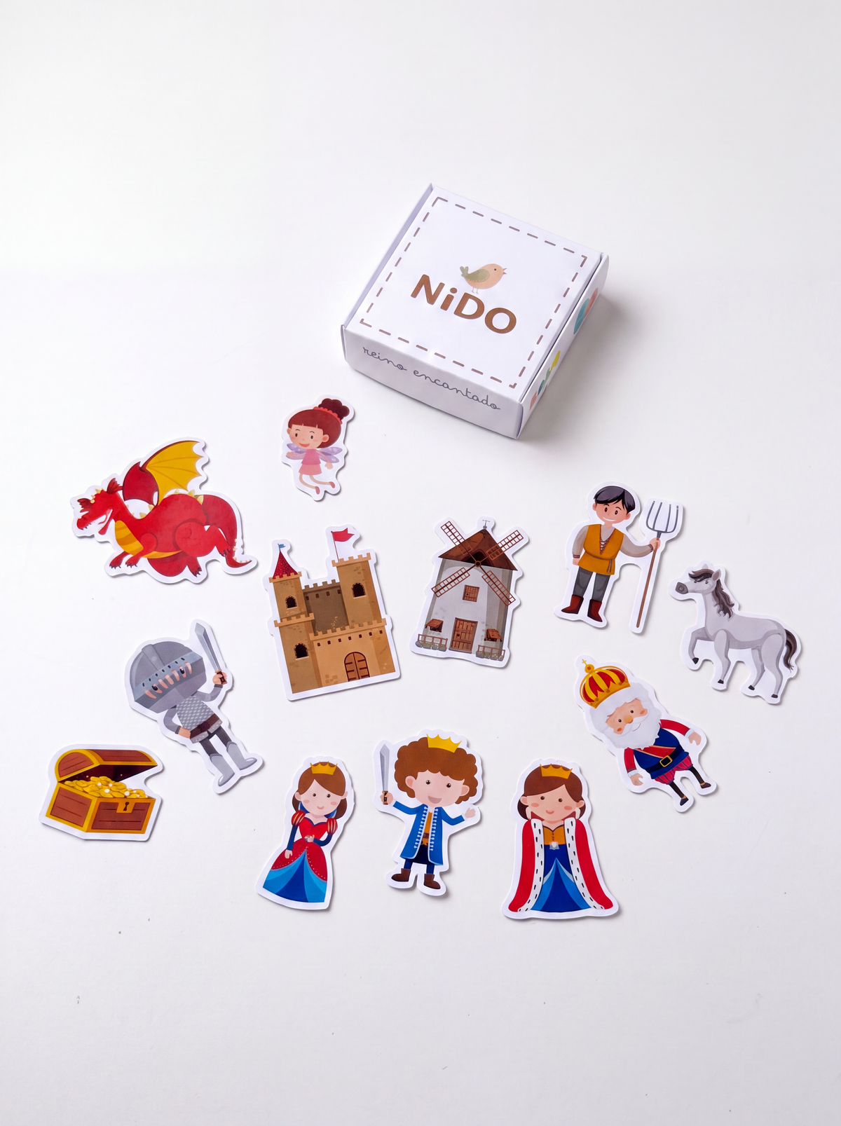 Kit magnético Reino Encantado Nido com 12 peças e a caixinha da marca